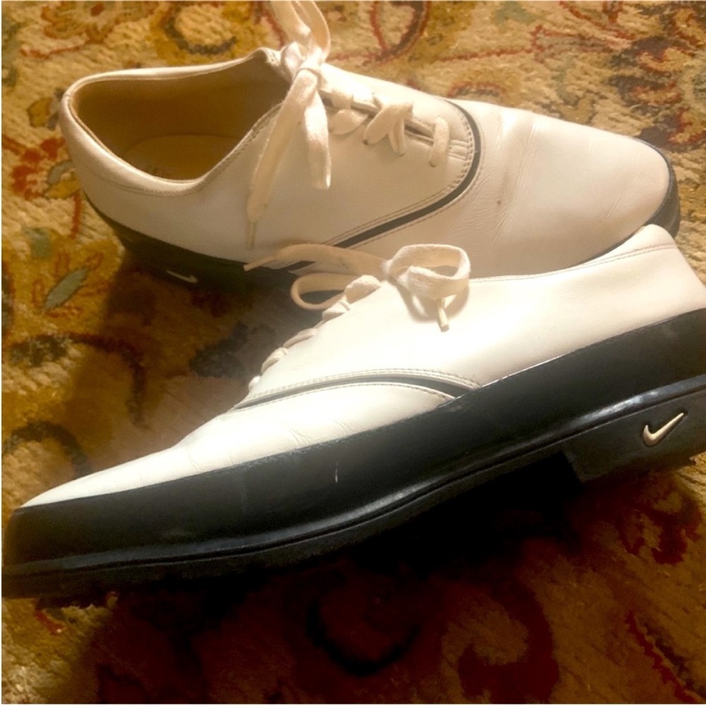 Nike Air comfort White and Black Athletic Golf Shoes